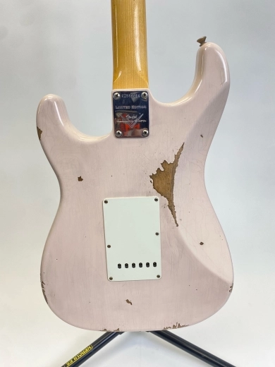 FENDER CUSTOM SHOP LTD 1959 STRATOCASTER RELIC SUPER FADED AGED SHELL PINK 3